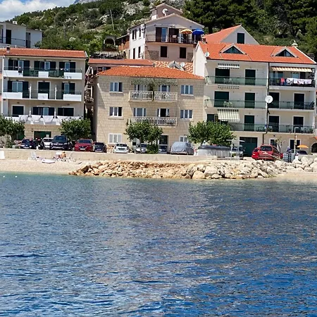 Leo Side פודגורה